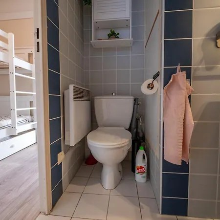 Studio Cabine 4 Pers. - Piscine, Parking, Proche Plages Au Lavandou - Fr-1-677-46 Apartment *
